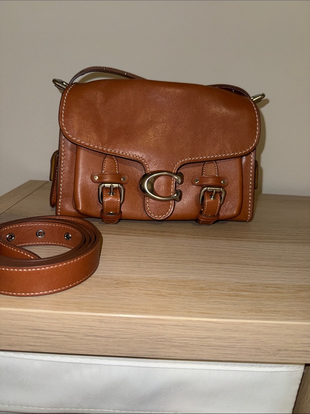 Classic Saddle Crossbody Bag in Cognac Brown